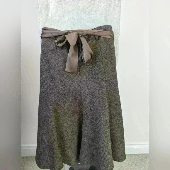 Suzy Shier High waisted A line Brown Skirt with lining  - size 2 Like New - Picture 2 of 4